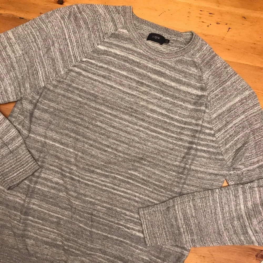 🚣‍♀️ J CREW Basic Cotton Sweater